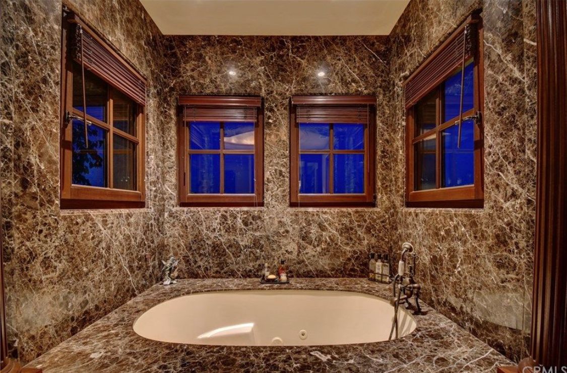 Newport Beach - Bathrooms - Image #4