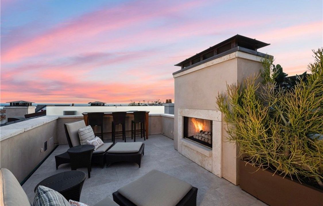 Newport Beach - Fireplaces - Image #10